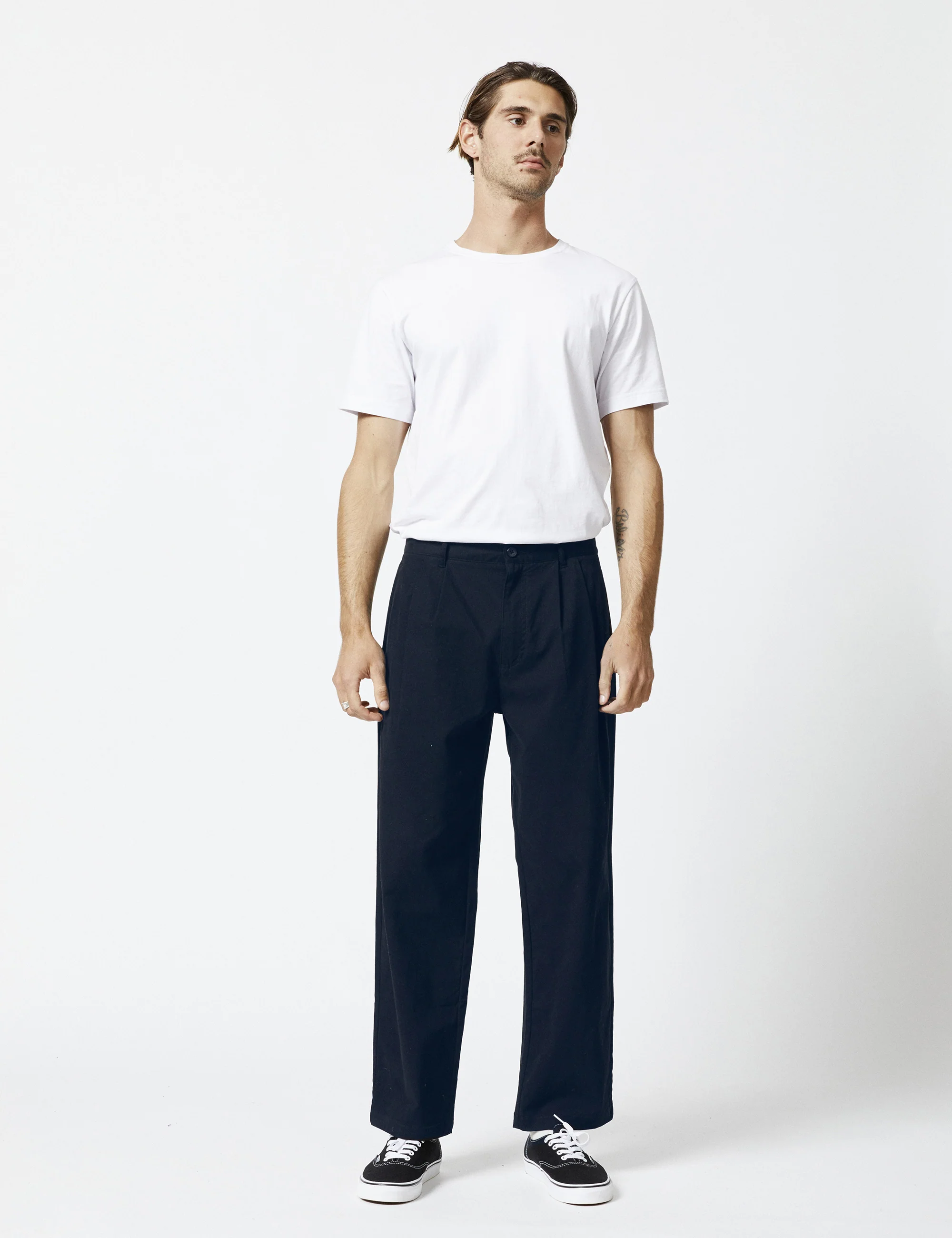Brooklyn Pleated Pant - Navy - Image 4