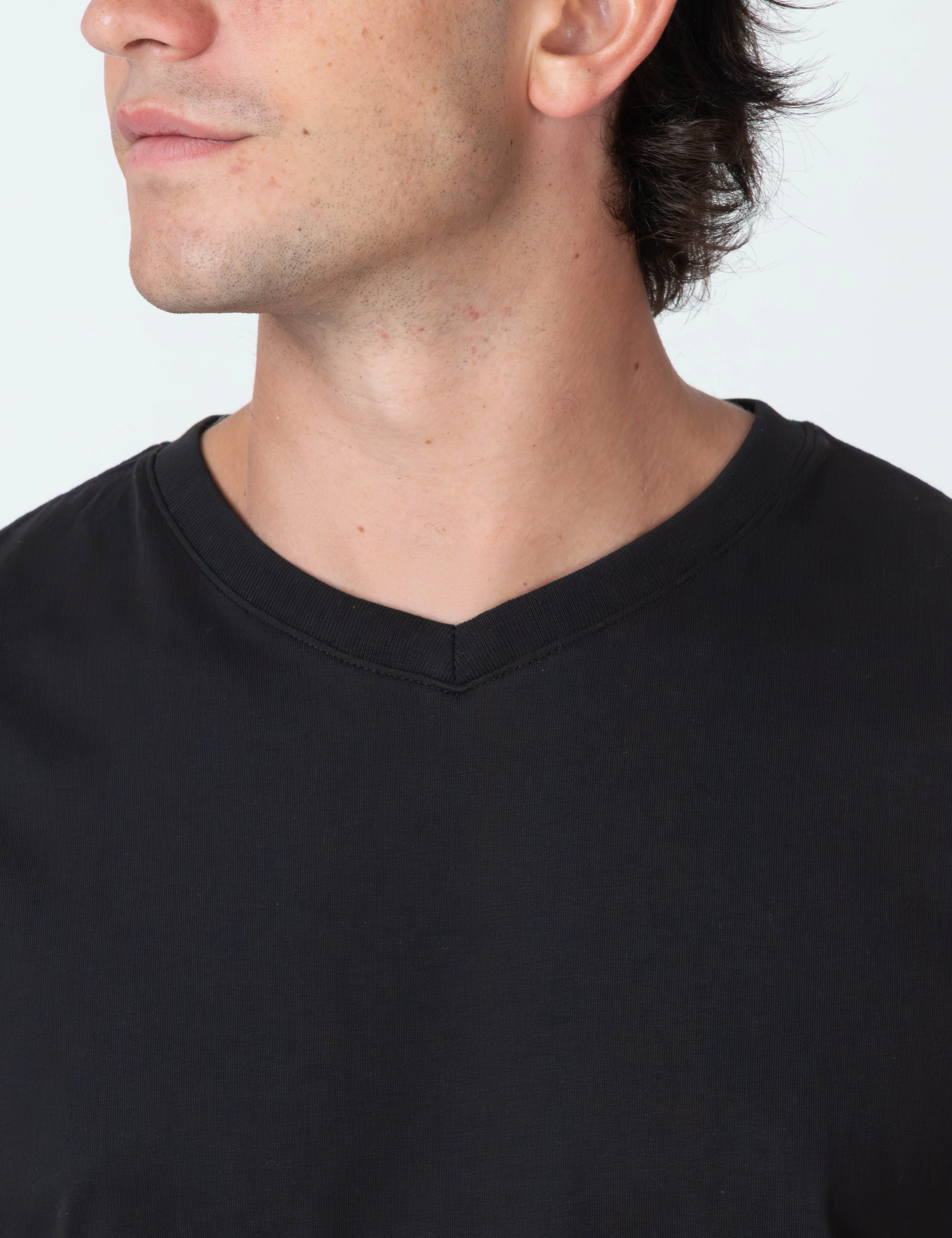 Reginald Organic Vee Tee - Black - Image 2