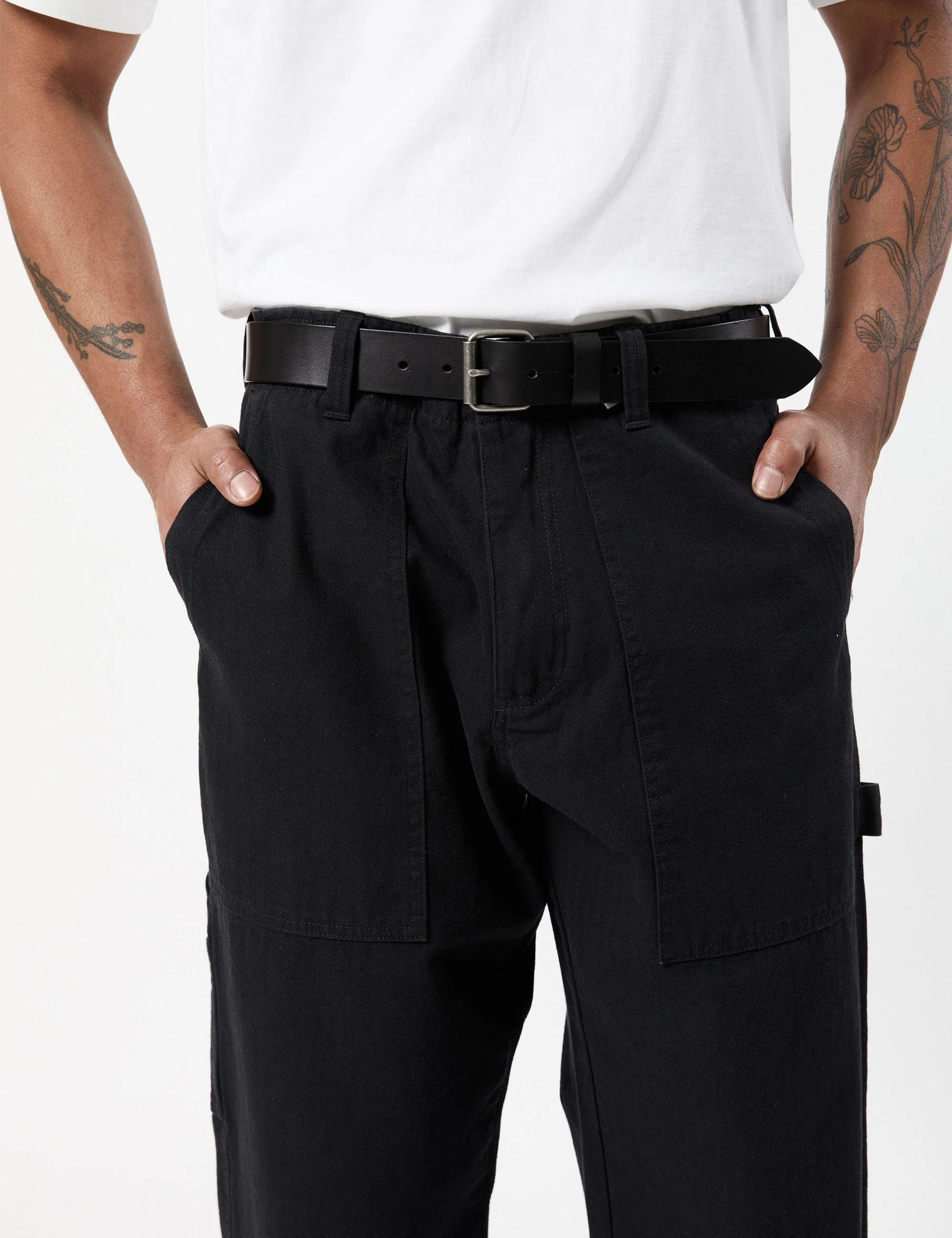 Simple Leather Belt - Black - Image 4