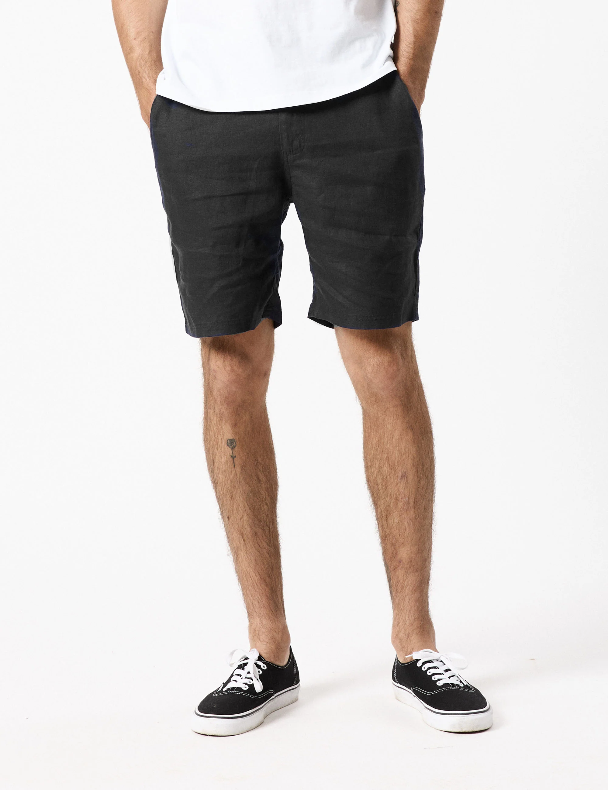 Tanner 3.0 Linen Shorts - Black - Image 13
